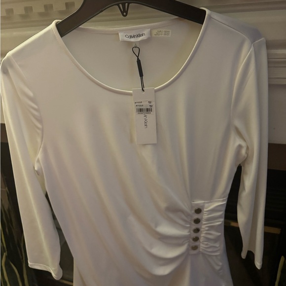 Elegant White Women's Top with Button Detail - Picture 2 of 5